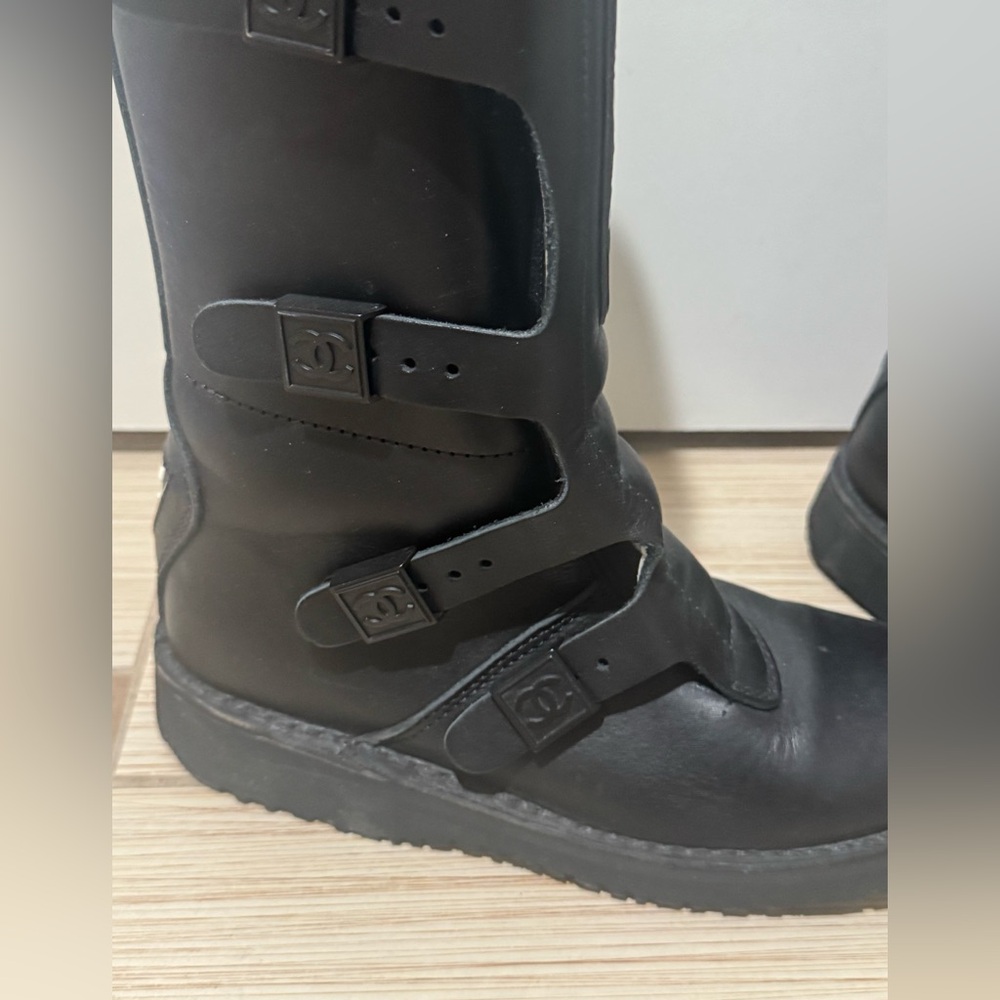 Rare Chanel Vintage Leather Biker Boots From the 2003 collection Archival - Picture 6 of 13